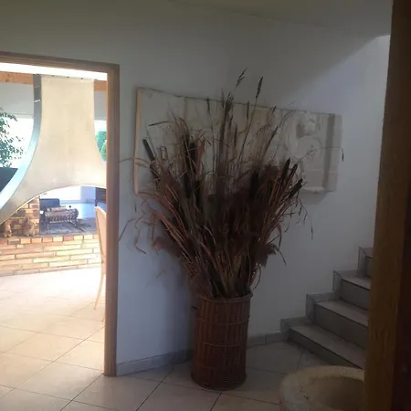 Dans Avec Piscine Privee With Swimming Pool Holiday home Toulouse